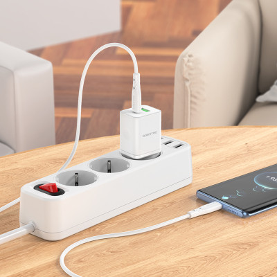 Borofone fali töltő BN7 - USB + Type C - QC 3.0 PD 20W fehér