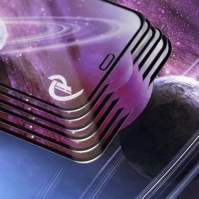 iPhone 15  / 16 előlapi edzett üveg fekete kerettel 9D